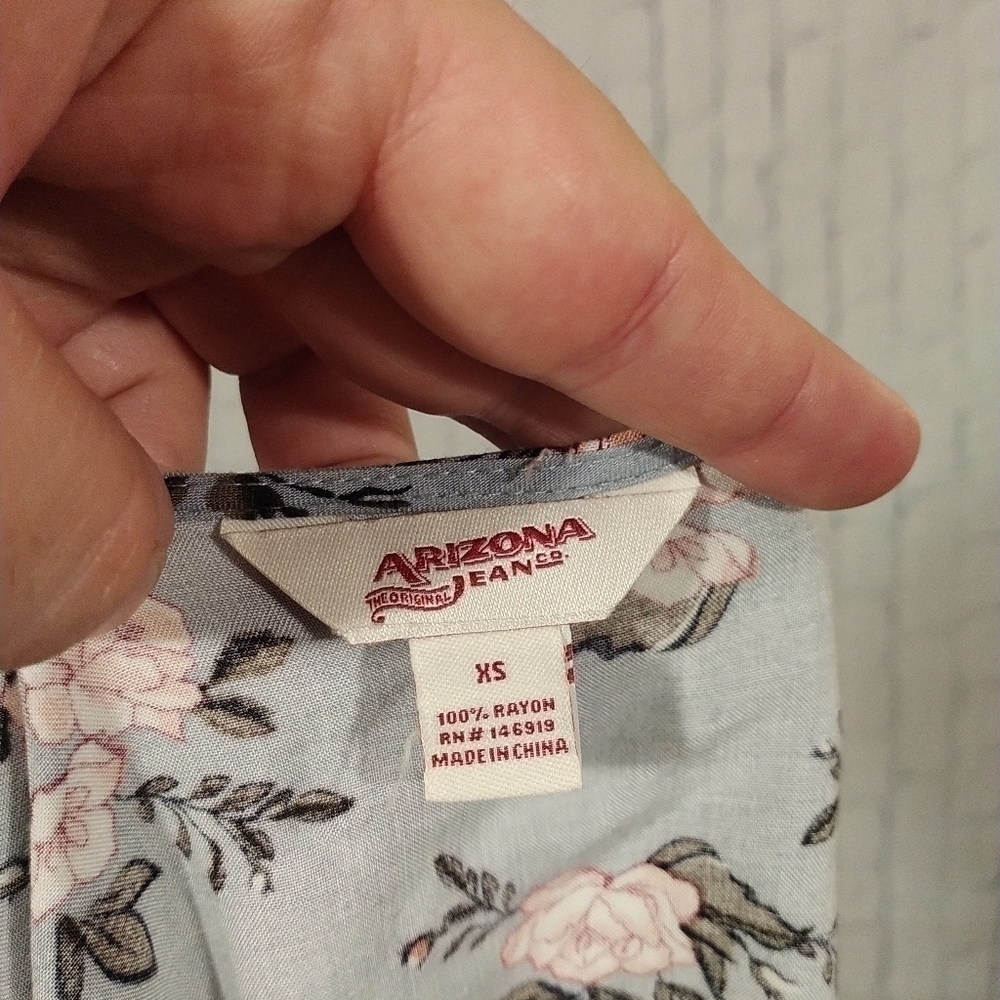 Arizona Jeans Floral Blouse XS - Picture 4 of 4